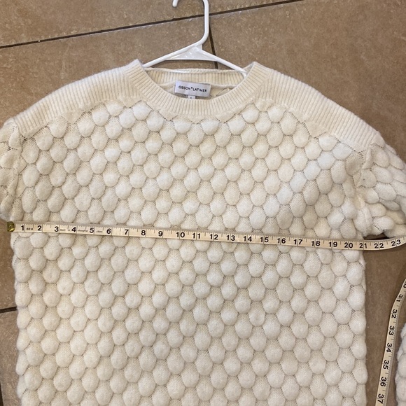 Gibson Latimer Puffy Honeycomb White Sweater. Size Large - Picture 5 of 9